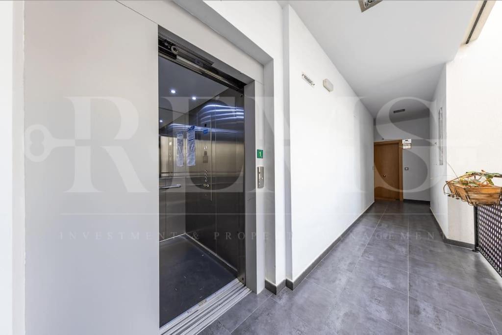 Inviting Apartment In The Center By Rems Málaga Exteriör bild